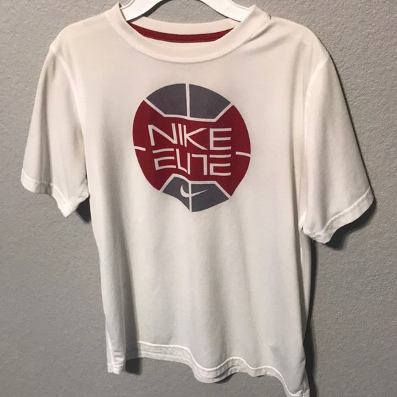 So good I had to share! Check out all the items I'm loving on @Poshmarkapp #poshmark #fashion #style<a href="/tag/fashion"class="tags"><span>#fashion</span></a><a href="/tag/nike"class="tags"><span>#nike</span></a><a href="/tag/shopmycloset"class="tags"><span>#shopmycloset</span></a><a href="/tag/style"class="tags"><span>#style</span></a><a href="/tag/hollister"class="tags"><span>#hollister</span></a>