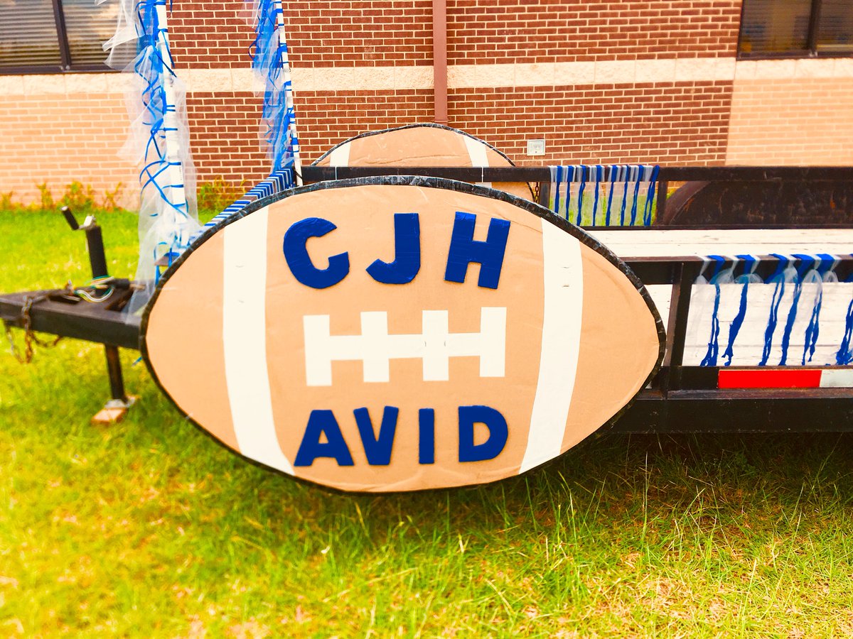 CjhAvid's tweet photo. CJH AVID showing Cadet Pride! Homecoming Parade 2018 #avid #avid4college #thisisavid #success18 #cjhavid https://t.co/ixTF1jiVda