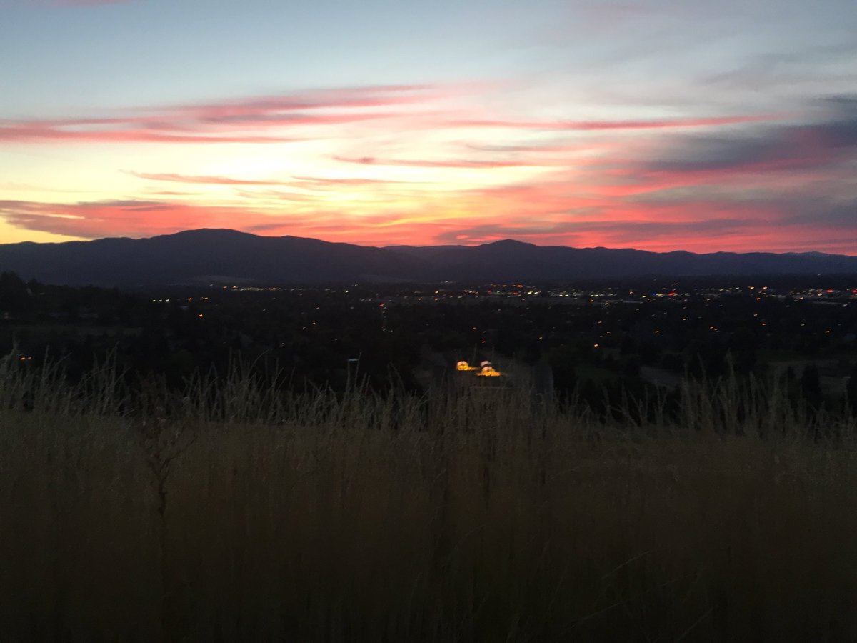 bemandajoy's tweet image. It’s the penultimate day of summer—soaking it in as best as I can. #summerdontgo