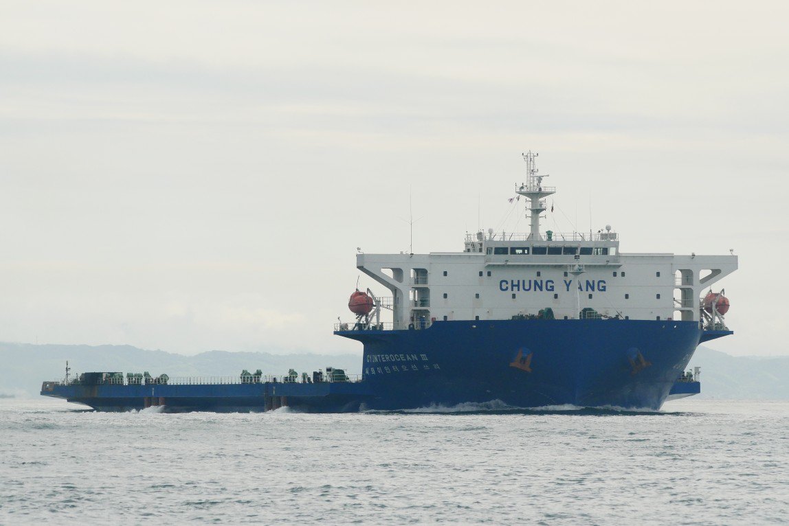 MV CYINTEROCEAN III / 2018SEP21 / IMO9659957 / Heavy load carrier /
重量物運搬船