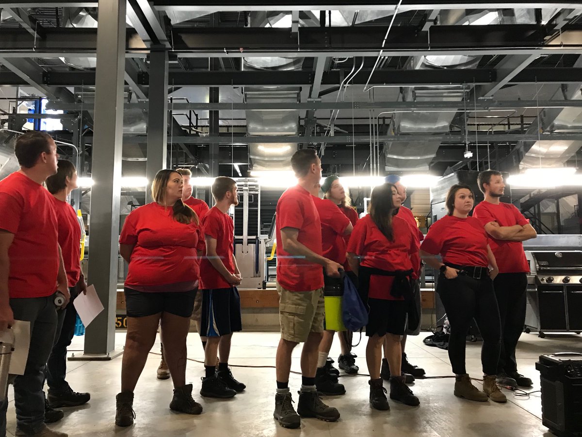 #CaughtSafely Night sort Safety team rallying to have their first safe night in the new Utah Regional Hub ⁦<a href="/DanSchmit2/">Dan Schmit</a>⁩ ⁦<a href="/UTHub_BrianW/">Brian Welker</a>⁩