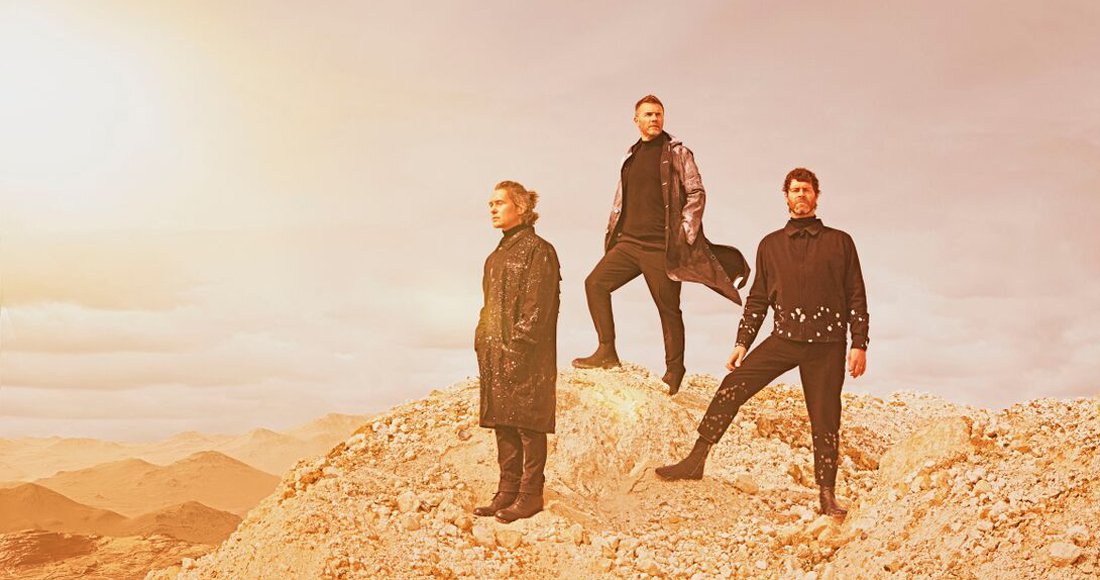 officialcharts's tweet image. .@TakeThat announces re-imagined greatest hits album and massive 30th anniversary UK tour: bit.ly/2pqM4SM