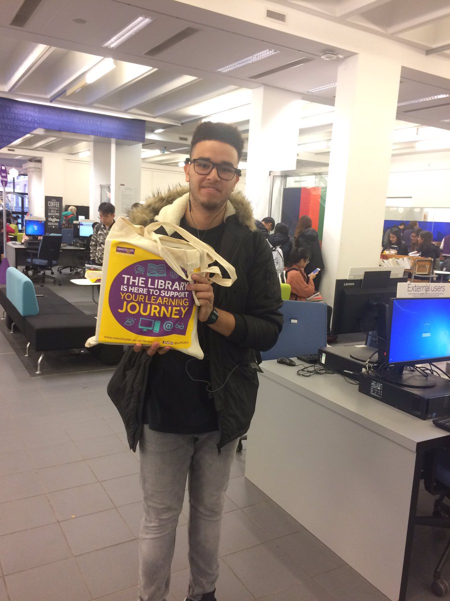 simonjbains's tweet image. Brilliant turn out for #TextbookRescue at @UoMLibrary this morning! Some really happy @OfficialUoM students :-) #UoMGetStarted