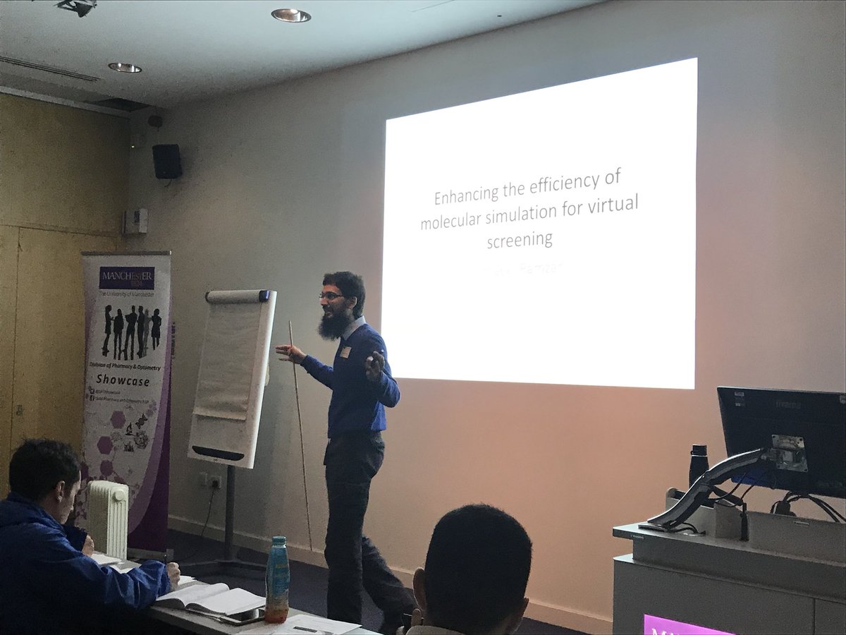 Enthusiastic and animated talk from Ismaeel Ramzan about molecular dynamics and virtual screening. #DPOPS18