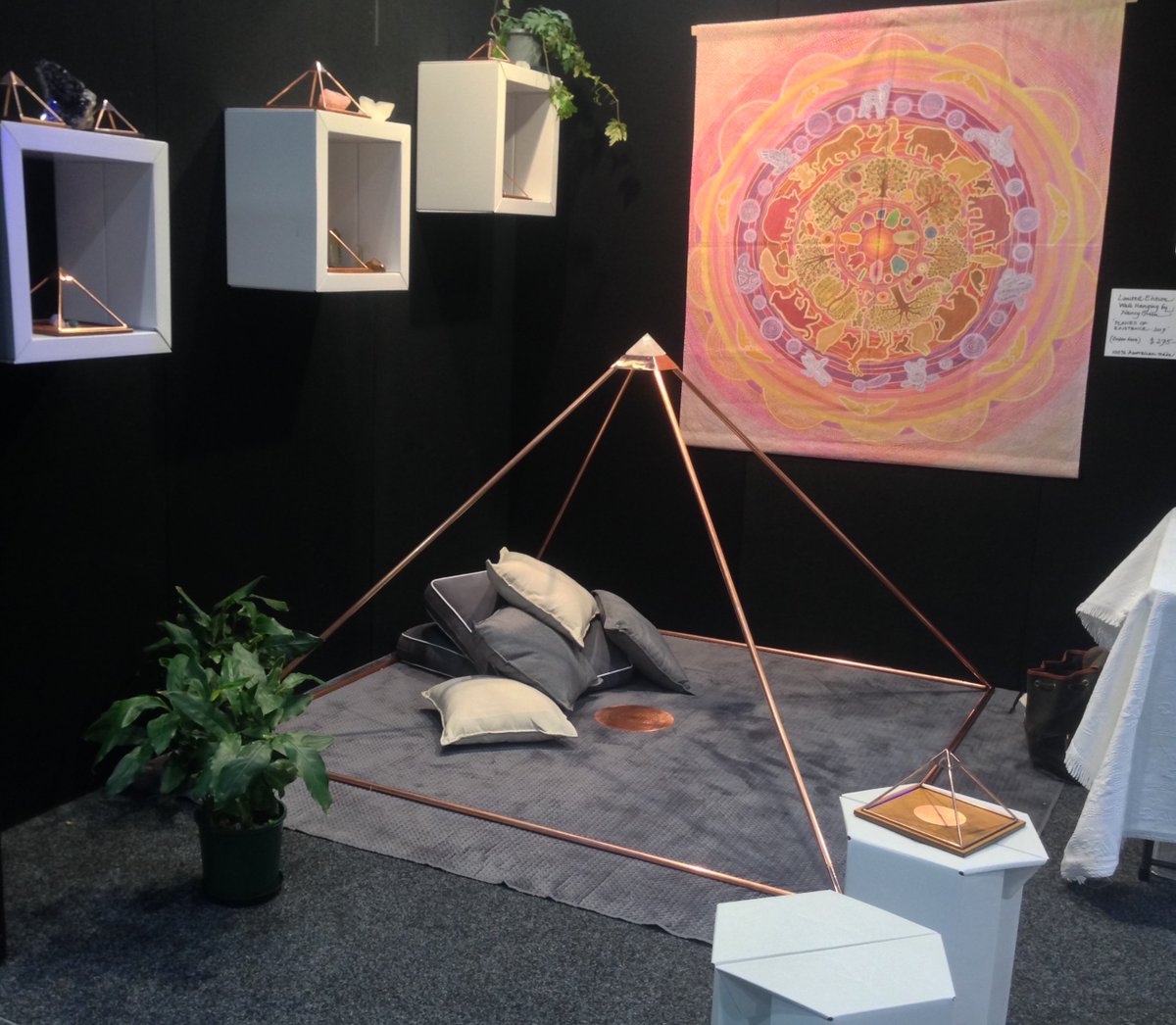 nancygreen33's tweet photo. Ready to go! In Adelaide this weekend, 22nd-23rd September, Whole Life Expo, Stand C17. First time launching super-large Meru Pyramid. Come sit under it for a while!
#wholelifeexpoaustralia #merupyramid #artintheta https://t.co/0wYzfIDLsf
