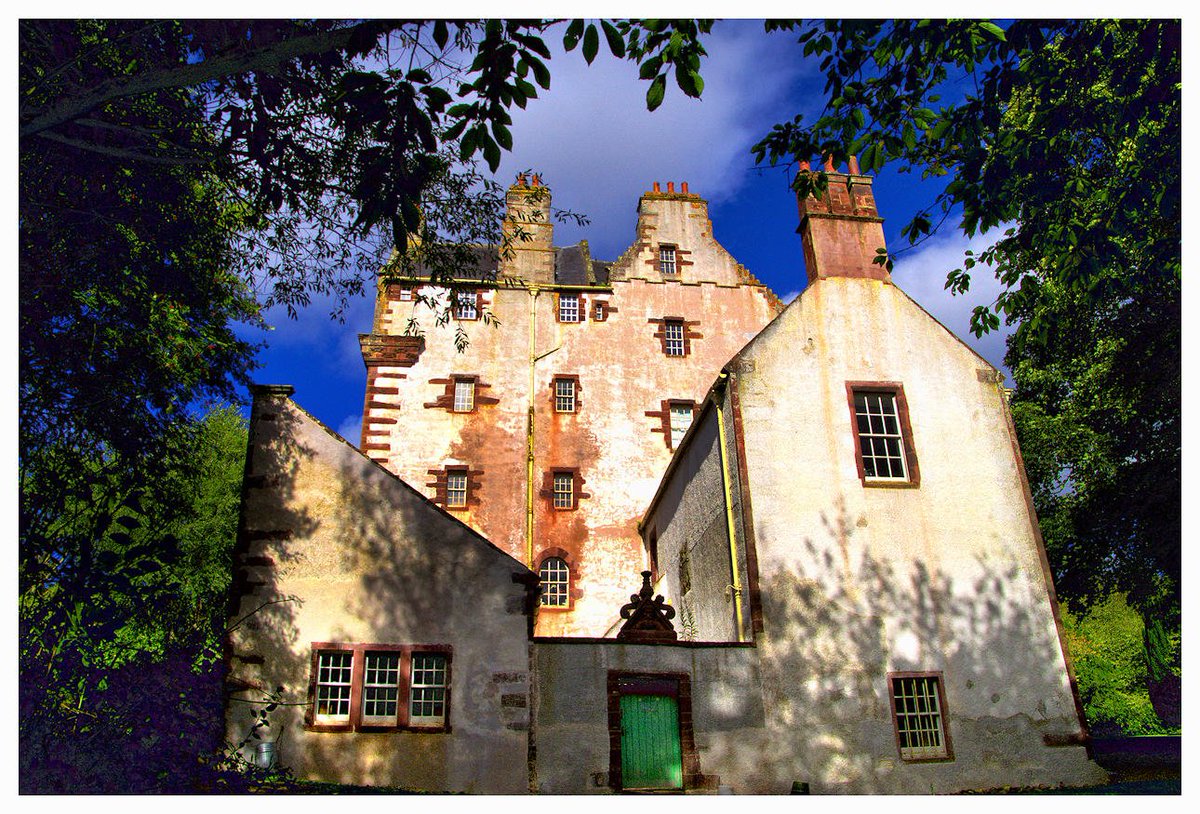 Where else can you visit 3 great castles in 3 hours? Delgatie, Fyvie &amp; Craigston castles in Aberdeenshire, Scotland yesterday afternoon.
<a href="/ScotsMagazine/">ScotsMagazine</a> <a href="/visitabdn/">VisitAbdn</a> <a href="/VisitScotland/">VisitScotland</a> <a href="/NorthEast250/">North East 250</a> <a href="/N_T_S/">National Trust for Scotland</a> #StormHour #ThePhotoHour