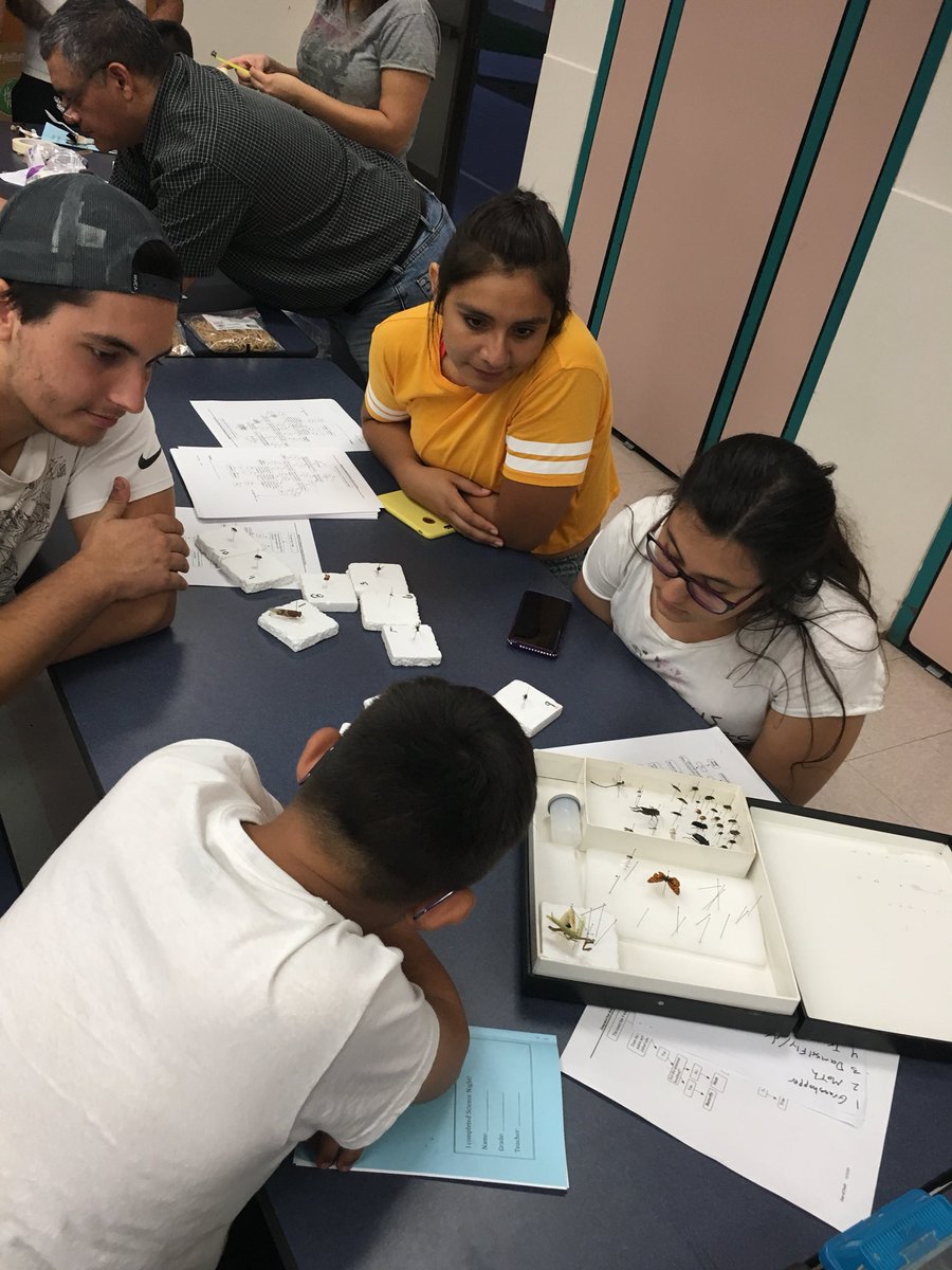 debpappe's tweet photo. How do you get 100% engagement? Attend Thorner Family Science Night. Thanks B.C. Biology and chemistry students! #FamilyScienceNight #TEAMBCSD #TeamThorner #ThornerThunder #WeBelieve https://t.co/bZWRdwiw8w