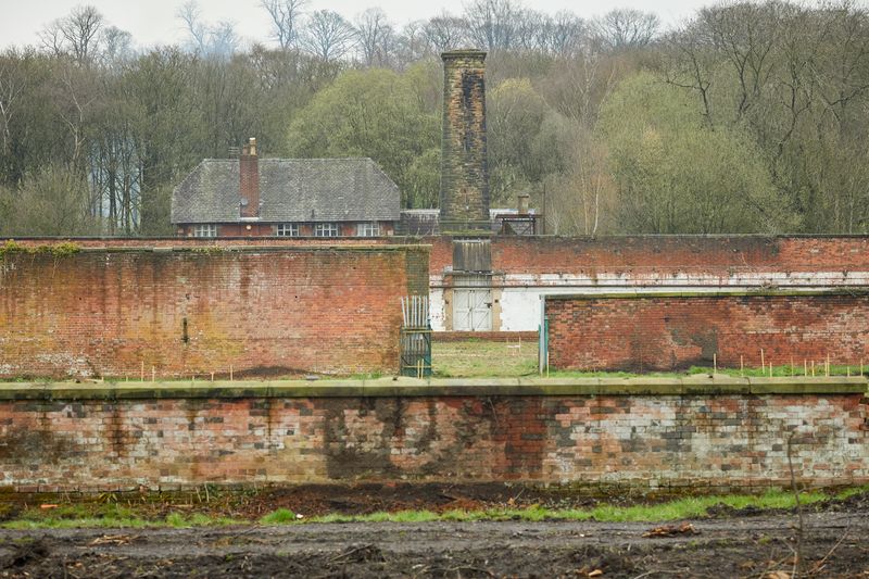 Fruit walls heated by internal smoke flues are a feature of 18th &amp; 19th century gardens. Visiting <a href="/RHSBridgewater/">RHS Bridgewater</a> in 1846 the Gardener’s Chronicle wrote ‘These heated walls, although very expensive, are a valuable adjunct in warding off the rigours of a frosty night in March’.
