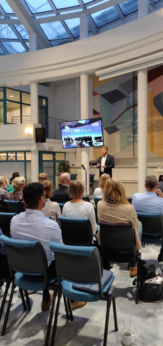 WednesdayR's tweet image. Time for Wednesday Breakfast with Infomedia. Chris at Brandwatch talking about Turning big data into marketing strategy.