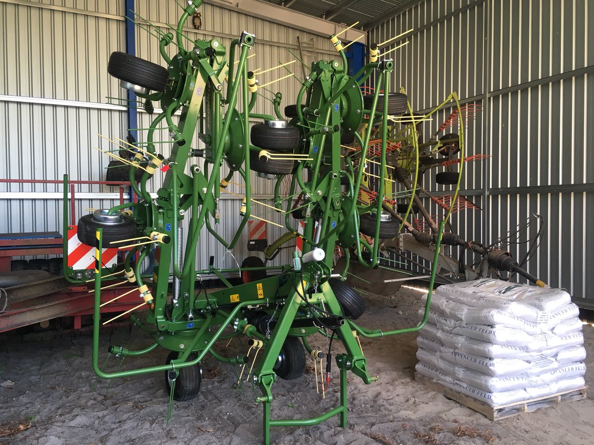 ruthmcgregor4's tweet photo. Anyone who’s met me knows I know nudda about machinery, usually can’t recall even what colour it is. But I am genuinely excited about the arrival of Ted! #silagequality #wanted1for15yrs https://t.co/PdkLYwbNXy