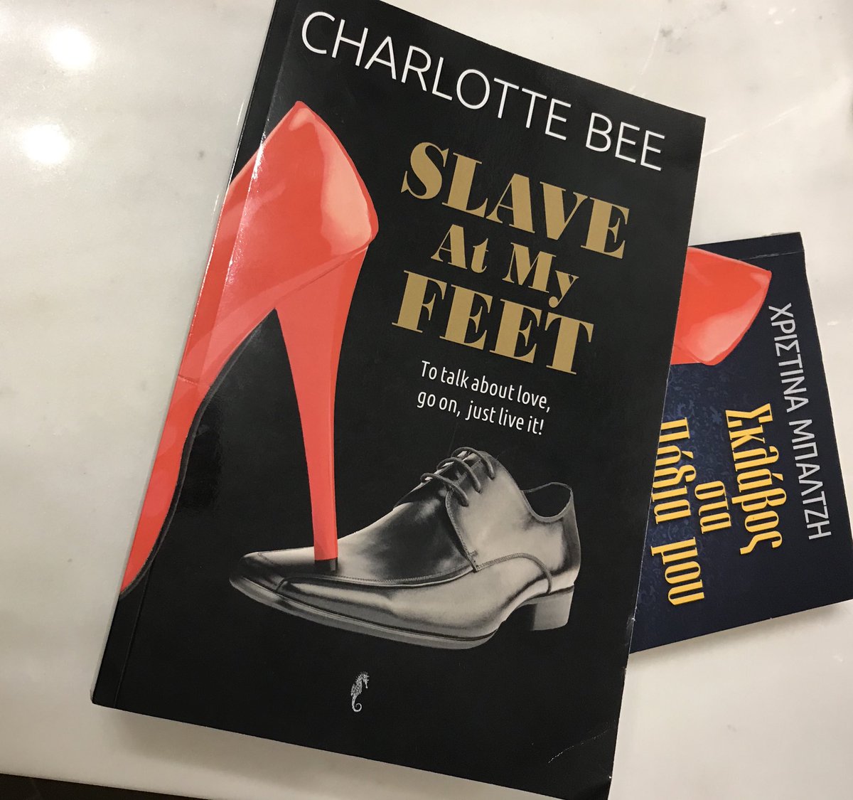 author_slave's tweet image. redheadedbookloverblog.com/2018/01/24/sla…