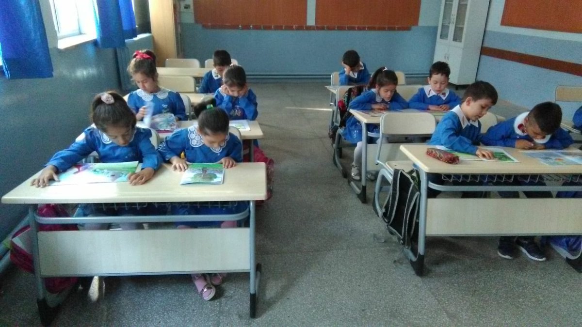 kinikmeb's tweet photo. Kınık Aydınlık Bir Gelecek için Okuyor
Müdürlüğü´müzün öğrencilerimizde Türkçeyi doğru ve etkili kullanma bilincini geliştirmek, kitap okuma alışkanlığını kazandırmak amacıyla başlattığı "Kınık Okuyor" projesi tüm hızıyla devam ediyor.
https://t.co/KyQJXfr0ee https://t.co/XOoilDsox4