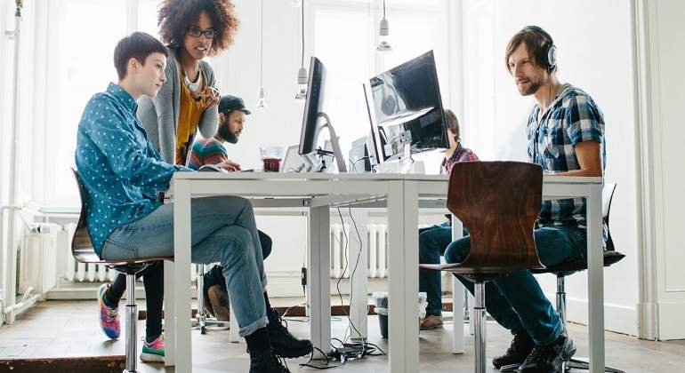 ¿Por qué podemos y debemos influir en la formación de la nueva generación de #talento? Lo explica <a href="/Usaola/">Ricardo</a> en <a href="/ecoAula/">ecoAula.es</a> cainc.to/snCsgJ #STEM