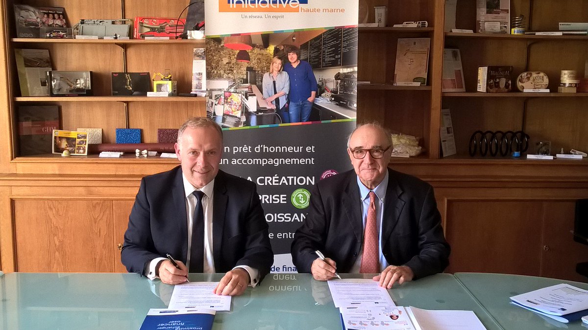 CelinePigeot's tweet photo. Hier, renouvellement du partenariat existant de longue date entre la @BPALC et Initiative Haute Marne.
#entrepreneuriat @InitiativeFR #partenaire #developpementduterritoire #hautemarne #GrandEst https://t.co/NqEPzvaDI6