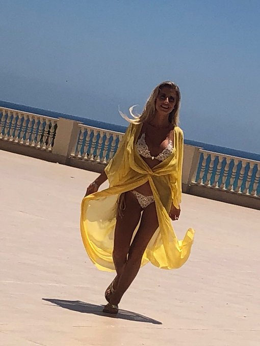 #TakeThat negative thoughts out... ...and receive a #FridayMotivation 🔛 https://t.co/vXRDlVs5ro🥰  @JasminDotCom<a href="/tag/takethat"class="tags">#TakeThat</a><a href="/tag/fridaymotivation"class="tags"><span>#fridaymotivation</span></a>
