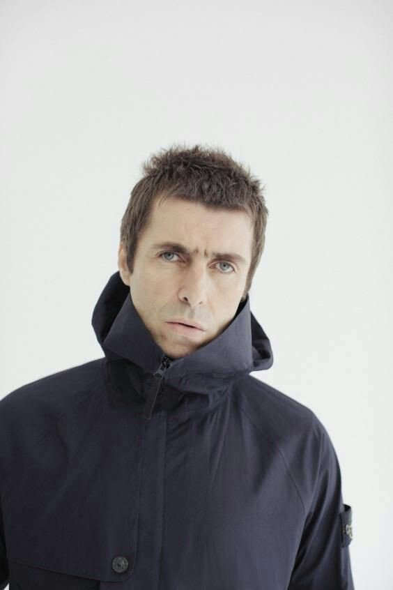 Happy Birthday Liam Gallagher 

Oasis - Champagne Supernova 

 