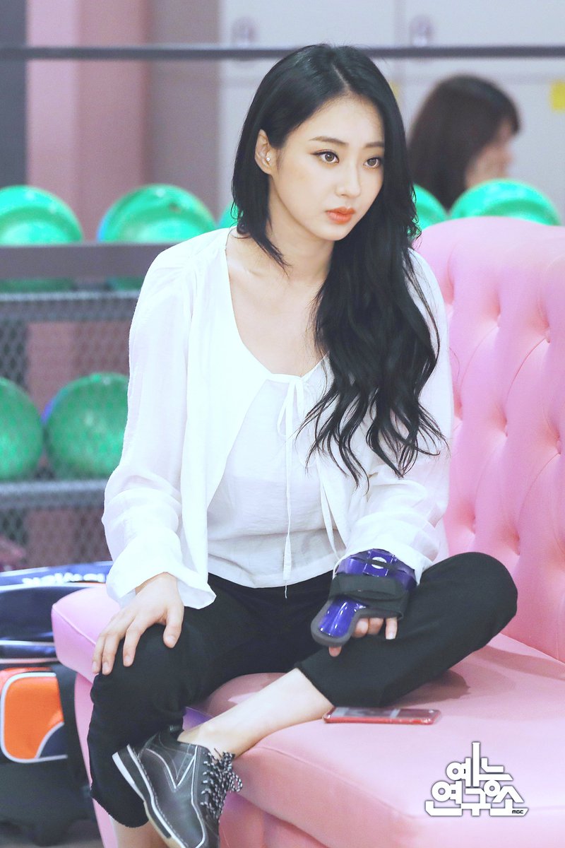 MBC_entertain's tweet image. 경리씨 미소가 얼마나 대단한지.. 아세요?
순간의 기억으로 평생을 살아가는 사람이 있다구요…
#2018아육대 #아육대 #나인뮤지스 #경리 @9muses_