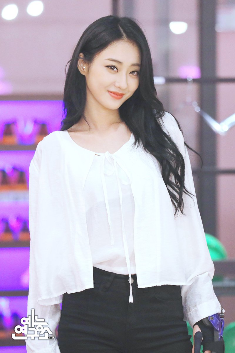 MBC_entertain's tweet image. 경리씨 미소가 얼마나 대단한지.. 아세요?
순간의 기억으로 평생을 살아가는 사람이 있다구요…
#2018아육대 #아육대 #나인뮤지스 #경리 @9muses_