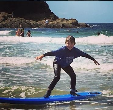 PolurrianHotel's tweet photo. #RAFFLEPRIZE
Win surf lessons for two people (worth ยฃ60) with Professional surf instructor @DanJoel! Prizes will be drawn next Saturday at our September Fair 12-4pm,
#Surflessons #Cornwall #LoveCornwall #surf #surfingcornwall #cornishwaves #Besidethesea #PolurrianBayHotel https://t.co/9KsZj3wTTE
