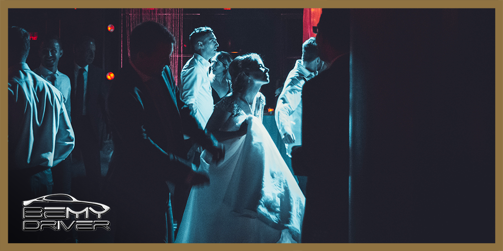 bemydriverspain's tweet photo. La boda está muy cerca y tienes todo preparado, pero, ¿no se te olvida algo? Celebra tu #despedida de soltero/a con Be My Driver. Te llevaremos a las #discotecas y pubs más top de #Madrid sin tener que preocuparte por el transporte 😎 https://t.co/H1eOUl6kQI https://t.co/qbPwYkBBmd