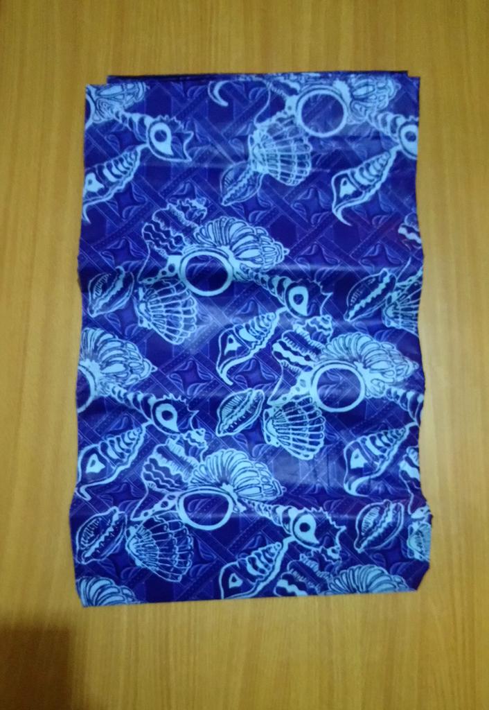 adukealasoadire's tweet photo. @8figurez We sell beautiful and classy Àdìre fabrics. 5yards or 6yards. Price ranges between N3000, N3500, N4000, N4500 &amp; N5000. We also have Àdìre ready made tops &amp; Àdìre Dress of different sizes.
We deliver worldwide. 
IG:@adukealasoadire 
#8FigurezTradeFair https://t.co/wjlg7Qvch2