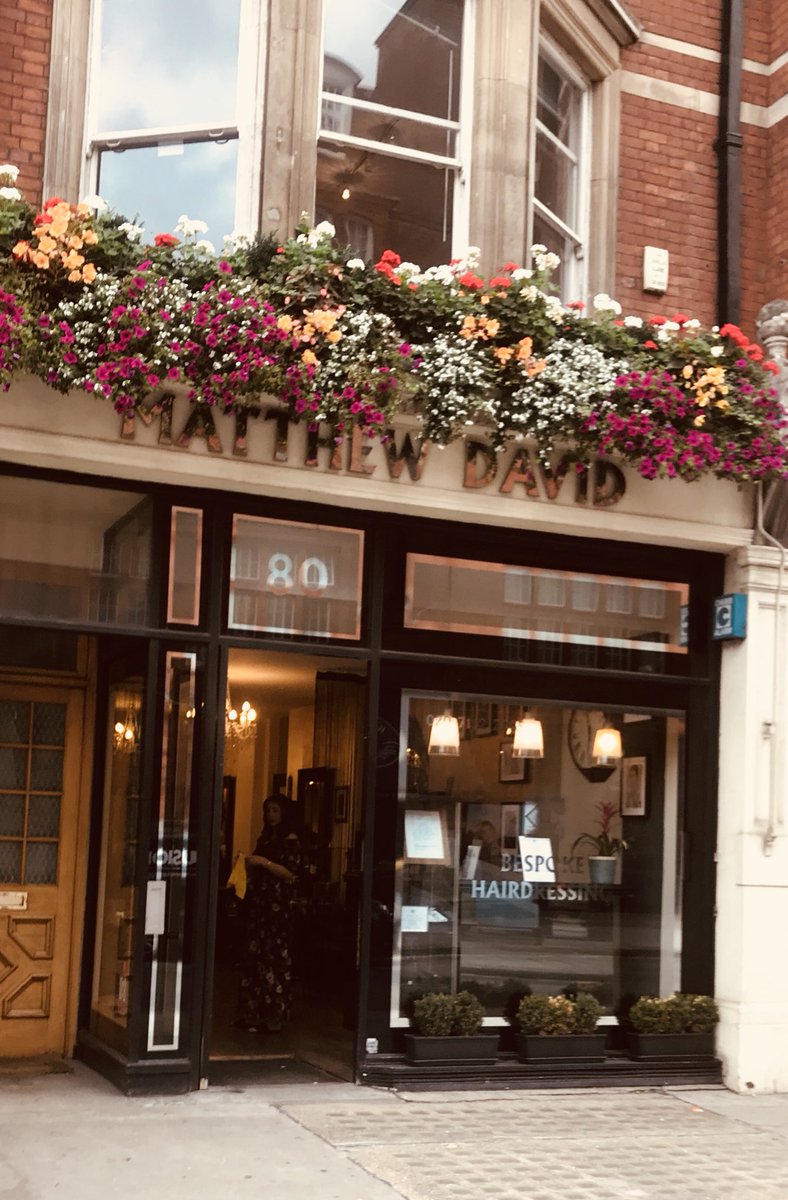 MatthewDavid hairdressing Mayfair. Blooming marvellous... #salon #inbloom #creativehair #thesalon #w1 #cuttingshapes #stylemagazine #creativehead