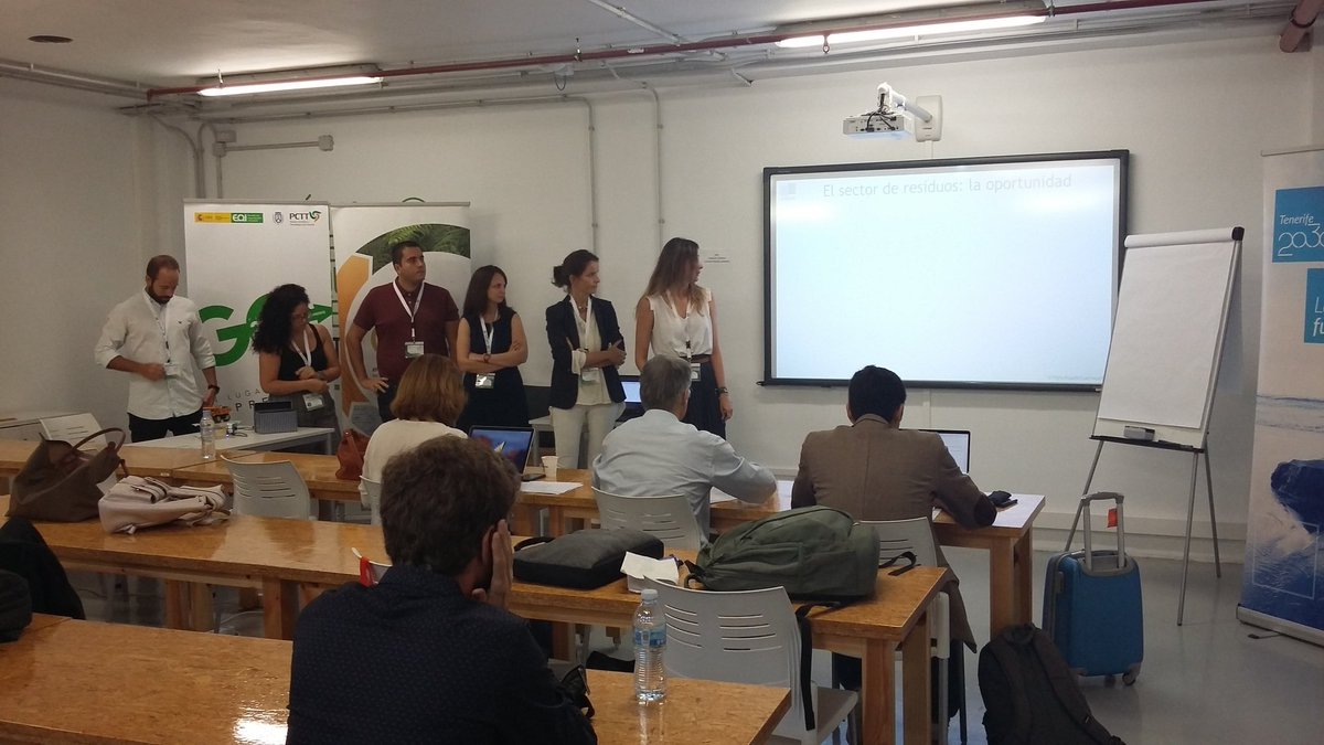 marisolalcala's tweet image. Los alumnos del máster de big data Tenerife 2a Edición presentan sus proyectos fin de máster. Mucha Suerte #mbigdata @eoi @intech