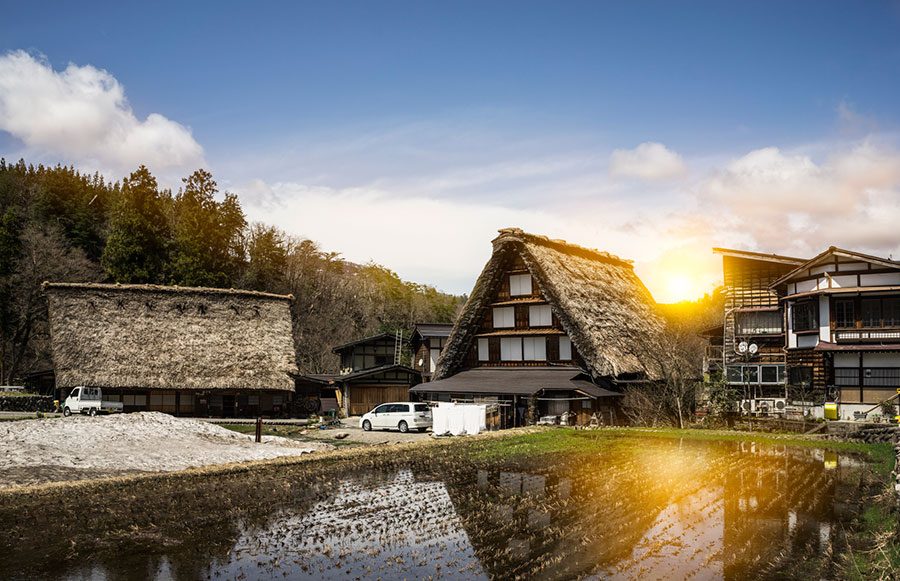 These villages are defined by the characteristic village houses, of which the roofs are the most important part. These massive thatch roofs, each weighing several tons are still built, owned, and maintained by the villagers themselves, outside of the money economy, mortgages etc.