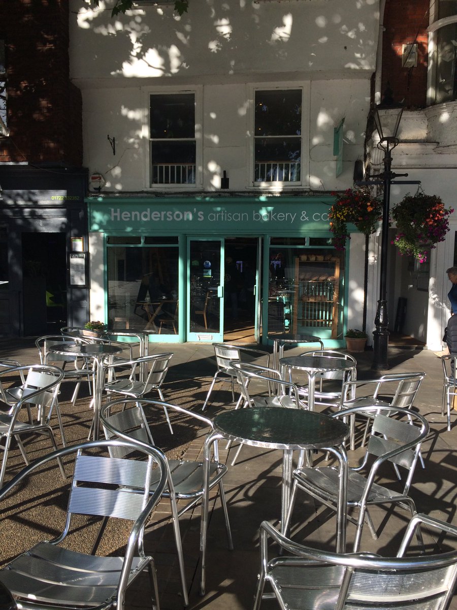 amandanewb's tweet photo. Best start ☕️every morning @hendersonbakes #Salisbury https://t.co/lnTyy6CTlP
