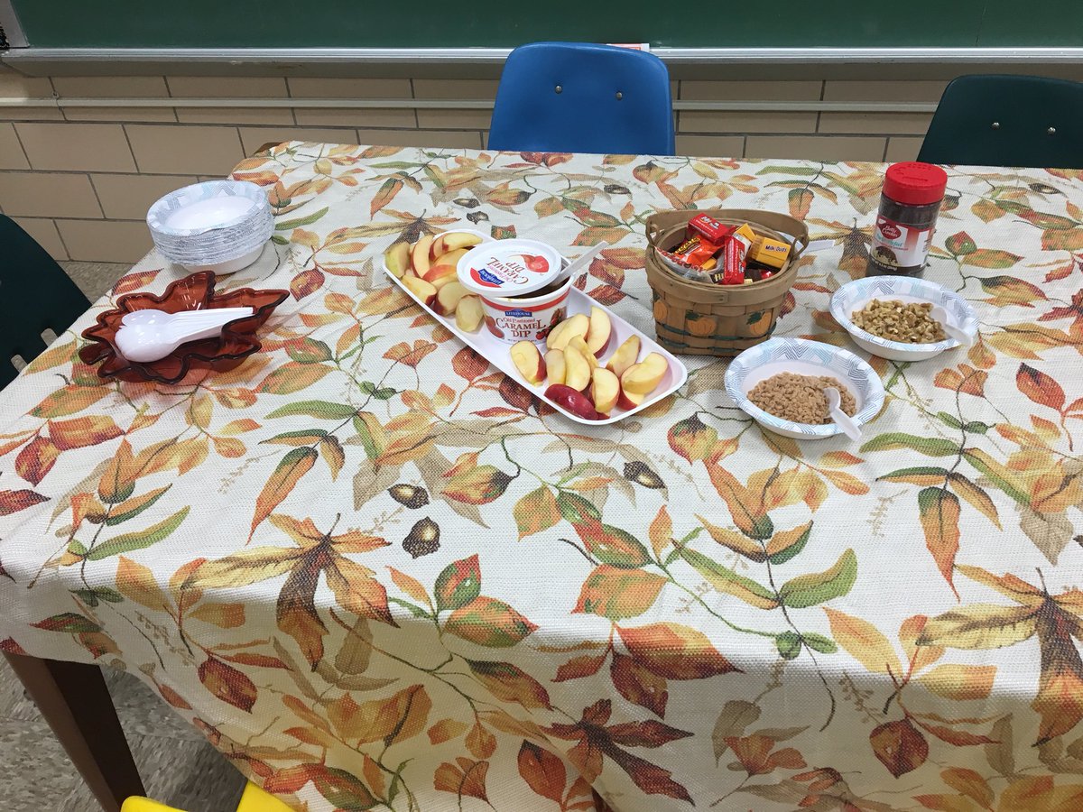 rhwpfister's tweet image. Fall DIP DAY is here! @FortGarrisonES Ts can drop in for PD all day and enjoy a caramel apple dipping station. Topics up for discussion #Schoology #Danielsonframework #teachergoals
