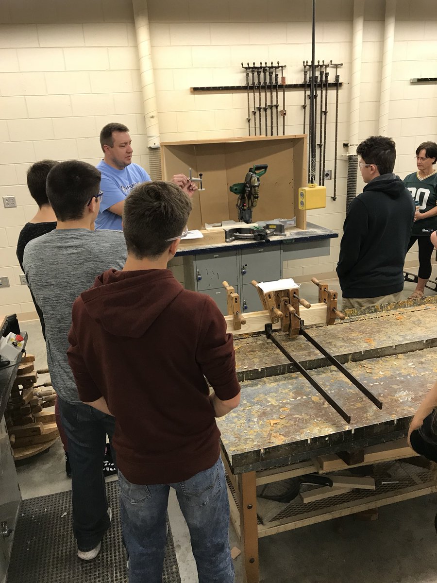 WiebelBP's tweet photo. Compound miter saw safety instruction @BayPortHS with Mr. Heeler. #ripcut #crosscut #keepyourfingersaway https://t.co/TM8Htlk39c