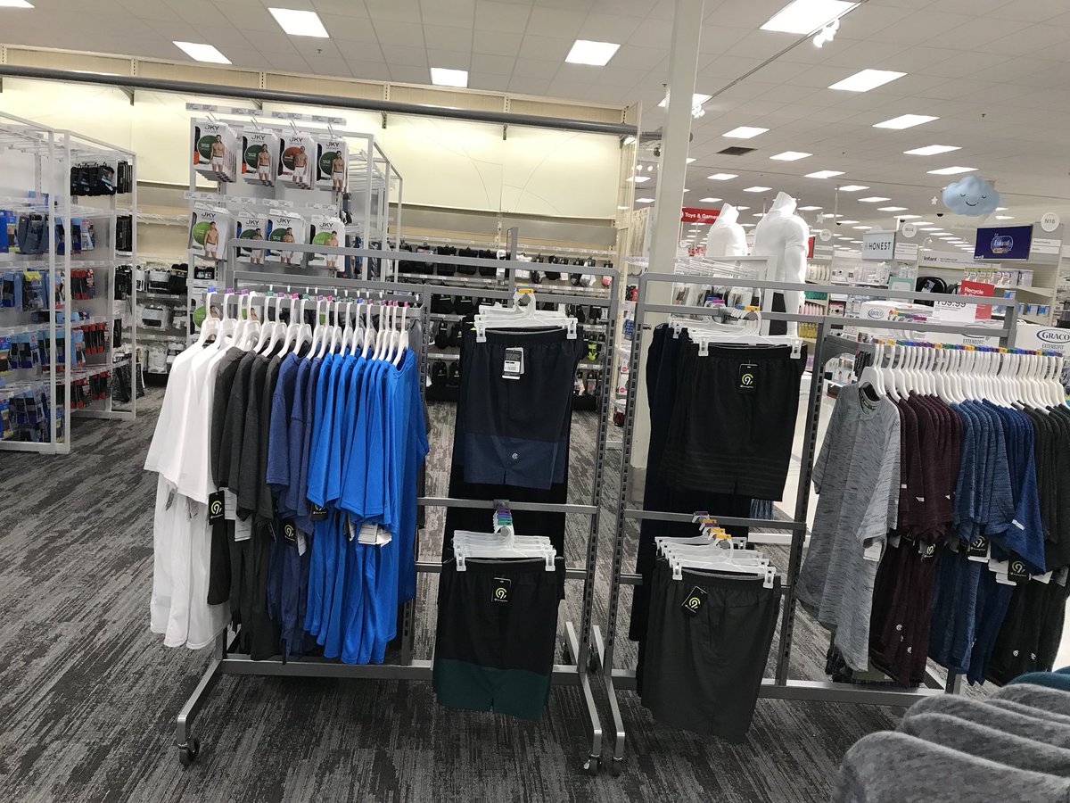 VMLAshley's tweet photo. Men’s Lounge &amp; C9 Refresh #VMLstyle #TargetStyle #C9 #Goodfellow https://t.co/1mgVzcPxdv