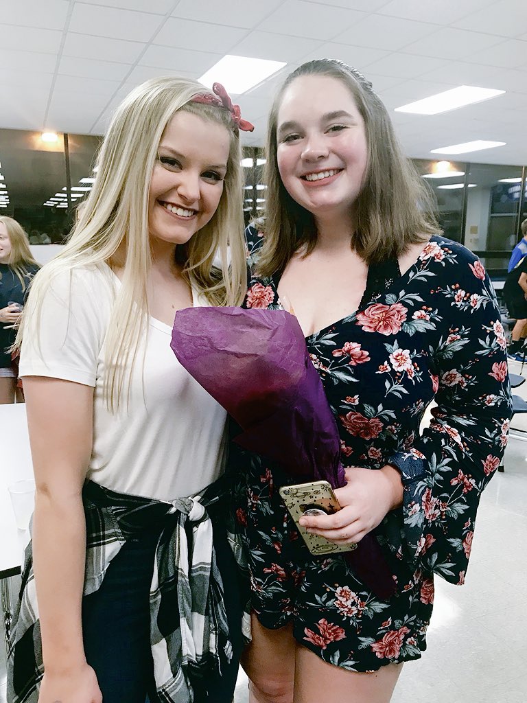 faithrogers01's tweet photo. last variety show was a bop and a half #oghoco18 https://t.co/fuAJ6QuOKA