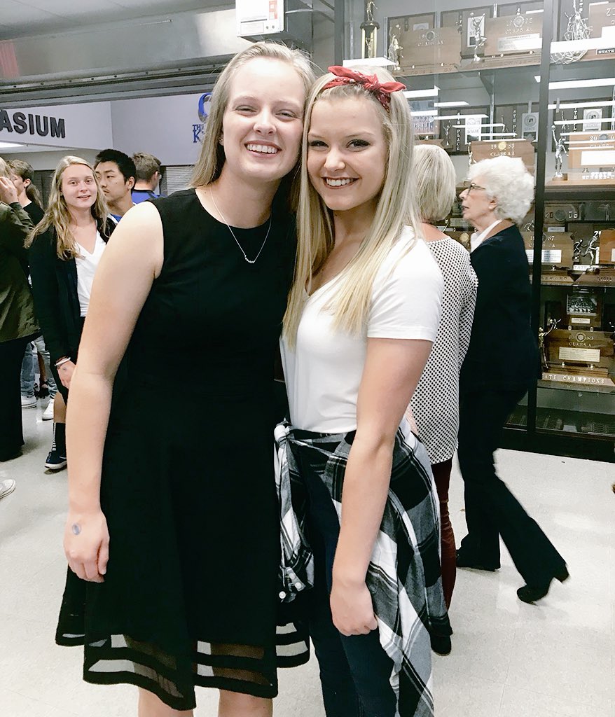 faithrogers01's tweet photo. last variety show was a bop and a half #oghoco18 https://t.co/fuAJ6QuOKA