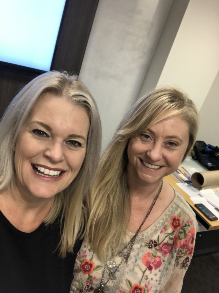 donna_karol's tweet photo. Here with @LauraLaQuaglia @SCADdotedu for the fall #apworkshop so excited to present to teachers today. My old work wife @DorseySammataro is also here presenting! @ArtsFCS #hoochart https://t.co/bk1XeLMgH4