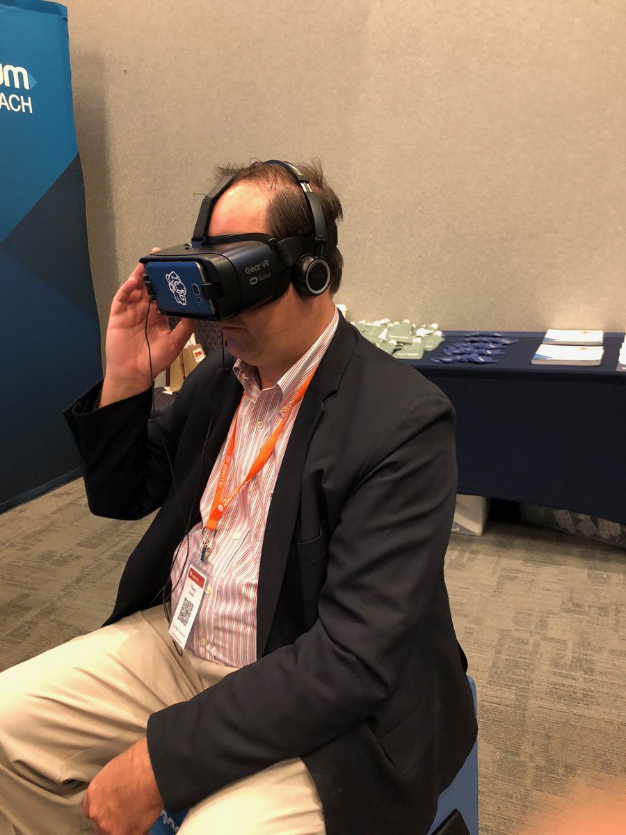 TonyBodoh's tweet image. Having a virtual reality experience via Spectrum Reach at #AMAIgnite #cxdisrupt #ProphetAbility #marketing #customerexperience #custserv #business #entrepreneur