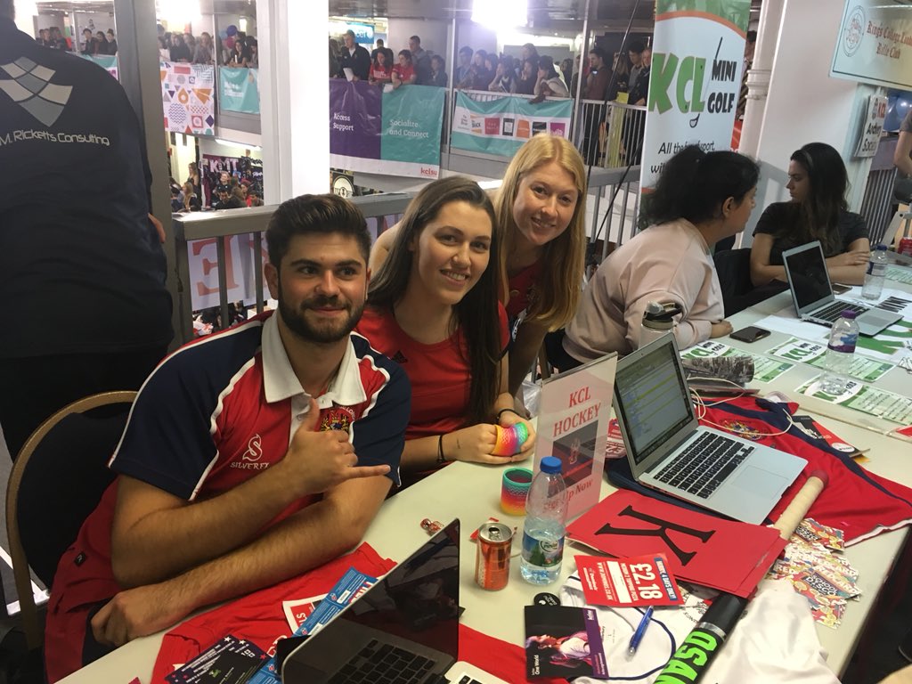 If you are interested in playing hockey, having fun and making new friends come and visit our stand at the Fresher Fair! Here all day! #bleedred #Foreverkings @Team_KingsSport <a href="/KingsCollegeLon/">King's College London</a> <a href="/KCLSU_Sports/">KCLSU_Sports</a>