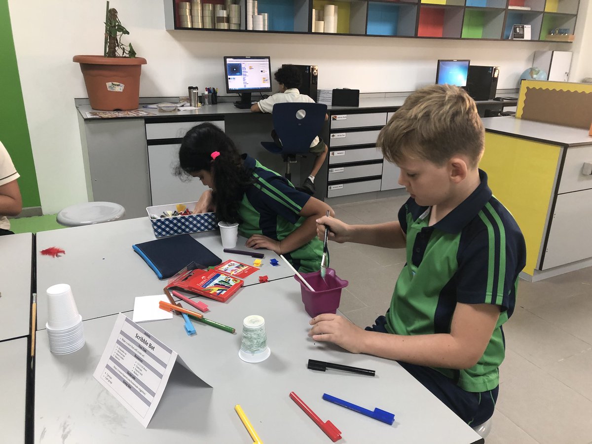 TraceyCroukamp's tweet photo. An exciting afternoon in the MakerSpace room during our first MakerSpace ECA. Students were involved in creating catapults, designing wiggle robots, programming their own video games, coding using LEGO WeDo and exploring the insides of old computers #behappybegcs @GCSdubai https://t.co/vLVRGi0HdT