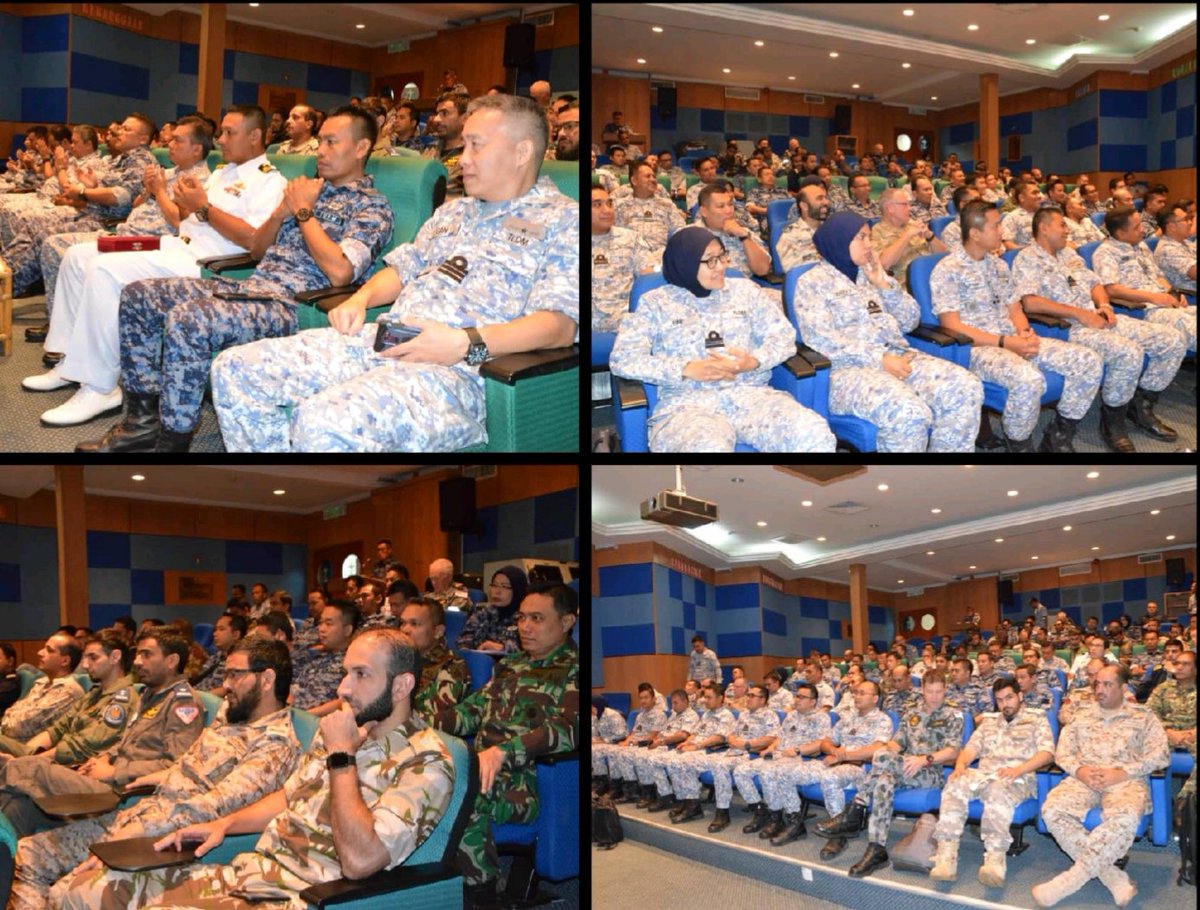 mmi403206's tweet image. 21.9.18. NAVEX 2 &amp;amp; EX RAJAWALI 2 Closing Ceremony officiated by Capt Badrul RMN, HMC @MAFSC_.  Ex conduct SUCCESSFUL. Navy and Air Force MCSC 47/18 CP gain knowledge and experience prep for next series Joint Exercise. VMT to @PUSTAKMAR &amp;amp; @kdsi_1 for hospitality. 

#LearnAndEnjoy