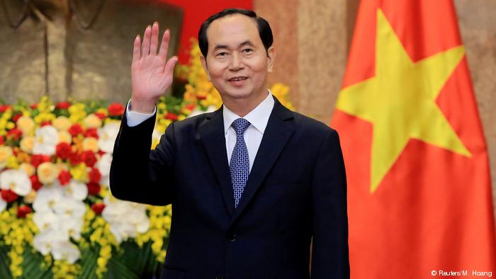 Vietnam's President Tran Dai Quang dies at 61, after viral illness  dnai.in/fFxs https://t.co/hcUmgOle1h