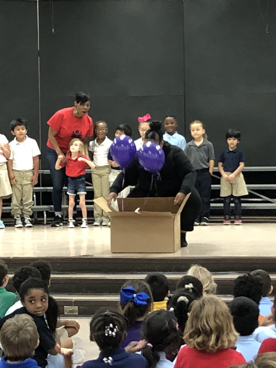 TulipGroveES's tweet photo. Big day @TGE, welcoming 1st grade to our house! #welcometoourhouse #househuddle @MNPSNortheast @MetroSchools https://t.co/ajdFNX5KAG