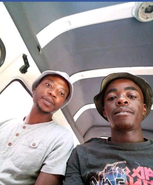 MAJEMA_92's tweet photo. #FlamesThatFollowBack not sure about being a flame thou but ifb @MAJEMA_92 and @ThapeloMokhuts1 https://t.co/WCJY0PW44f