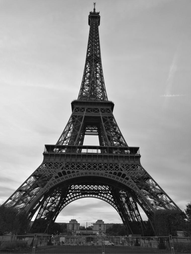 POLI_67's tweet photo. This is it. Good bye Paris! Thank you for having been so good to us. Until next time... #ENOC2018 #ENYA2018 #FrenchChairmanship https://t.co/SHezmvELsh