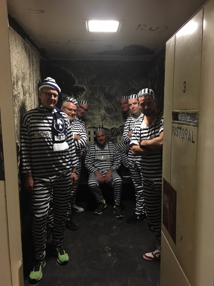 RGBArchie's tweet photo. It's official - Kevin is now under arrest!
Help him to reach his bail target by donating here: https://t.co/bO9hGpMV03
 @CHSW is a truly deserving cause, and fingers crossed Kevin will have learnt his lesson, so we'll never have to see him floss again! #CHSWBail https://t.co/ErPjFMssRh