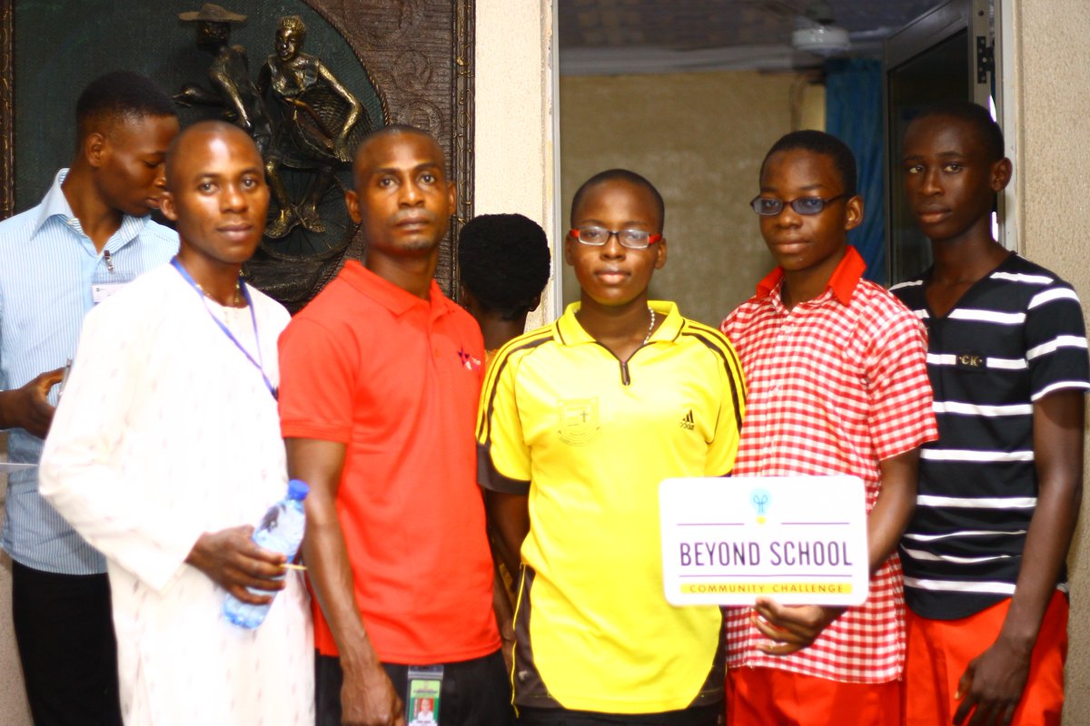 bscchallenge's tweet photo. #bscchallenge!
#EatAndLearn
#TopTenFinalists
#OurFinalistsAreChargedUp
@USEmbassyAbuja @IREXintl @YALINetwork @WashFellowship @Ebunayo @MWFAAN @margie4jay @markesthy @Fatudimu https://t.co/dq54xINidn