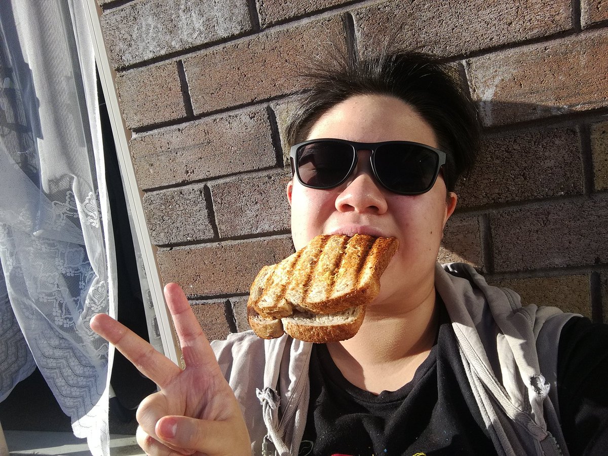 arcofagamotto's tweet photo. Yeah screw it
#selfiesforbrie and a #validbisexual
Cuz I'm starting to feel more confident in myself y'all can deal with my face for a bit
And @brielarson is actually amazing https://t.co/CSZ3EpGXor