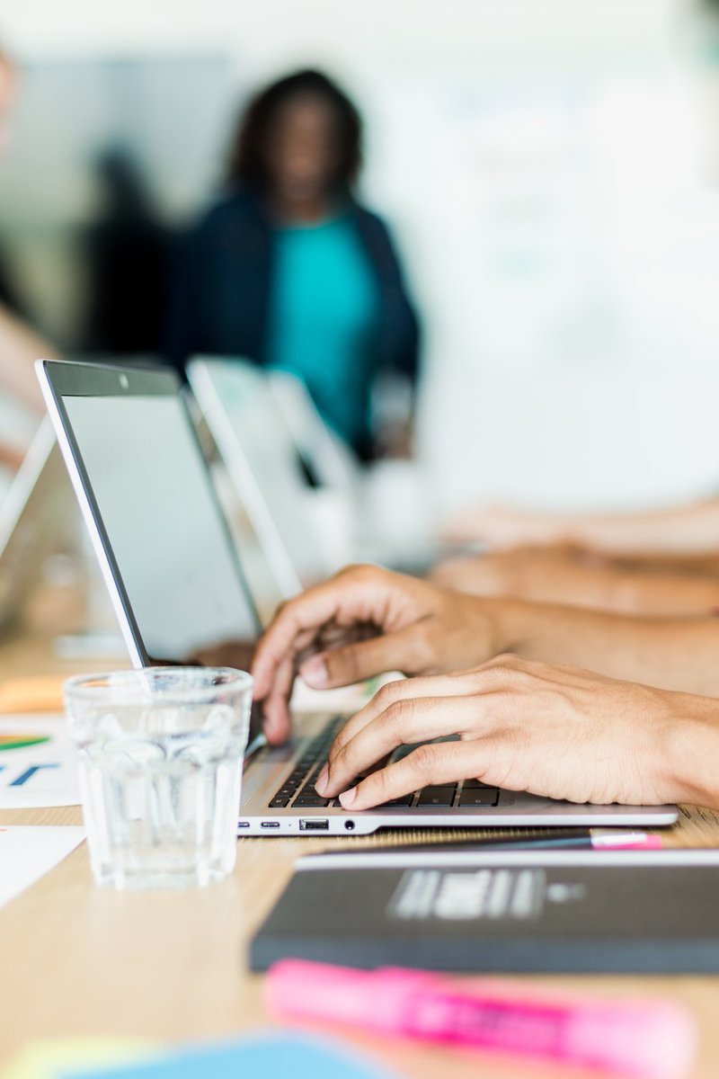 NovaeGroup's tweet photo. #DigitalLearning : les 10 grandes tendances pour la #formation de demain via @Cegos - https://t.co/NgL18AgkMg #FridayDigitalLearning https://t.co/elFELJ6hor