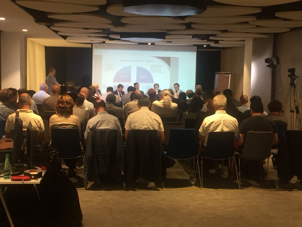 URCAArnold's tweet photo. Salle comble à l’@ADSI_FR pour la table ronde « les Stratégies nationales et locales se combinent pour gagner en agilité » des points de vues intéressants https://t.co/TnLJ57MTMw