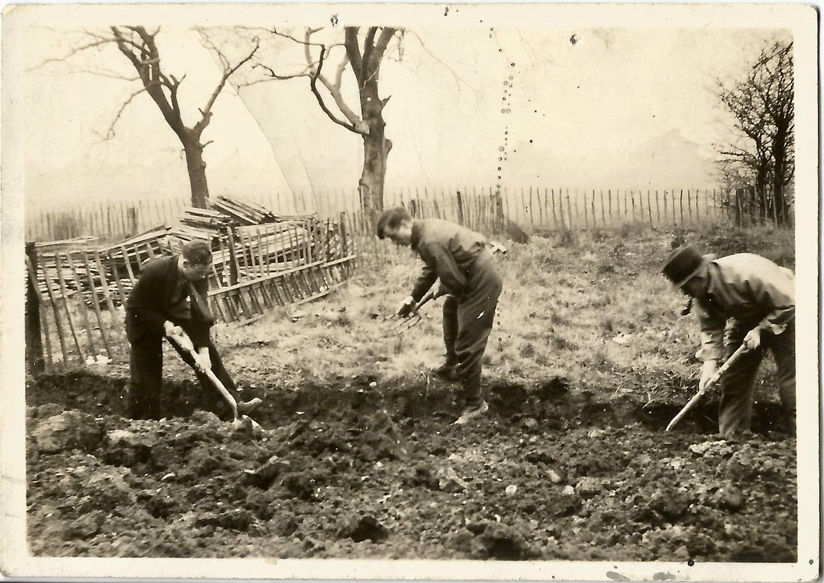 BoundaryWay's tweet photo. We’re really looking forward to taking in part in #WolverhamptonOpenStudios on the 13th October - we’ll be presenting #senseofplace - an exhibition exploring nostalgia, memory & meaning in relation to gardening & allotments - part of #seasonforchange https://t.co/vGhXb6Yeo9