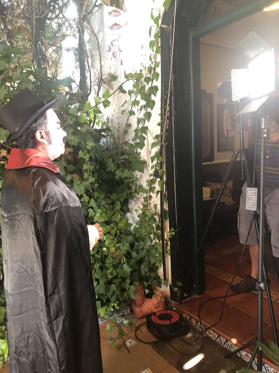 Hoy tenemos día de grabación; 1920, El Barrio Obrero 🏡 la Bella💋y el mago malo  🎩 y <a href="/_sociocreativo/">sociocreativo</a> ... ¿que puede salir de todo esto? En una semana lo descubrirás #Hype #MakingOf #Beauty&amp;Magician #CalidaddeAgua